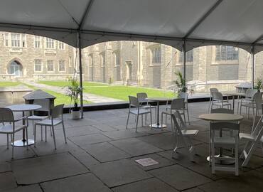 Image of the Outdoor Seating Area in Hart House at the University of Toronto. Photo Credits: Kylie Ng